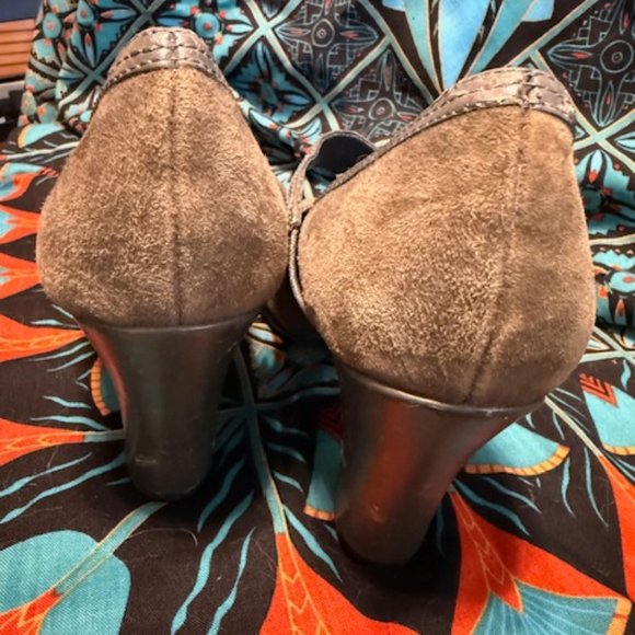 AEROSOLES Suede pumps, Size 10 - Picture 4 of 12
